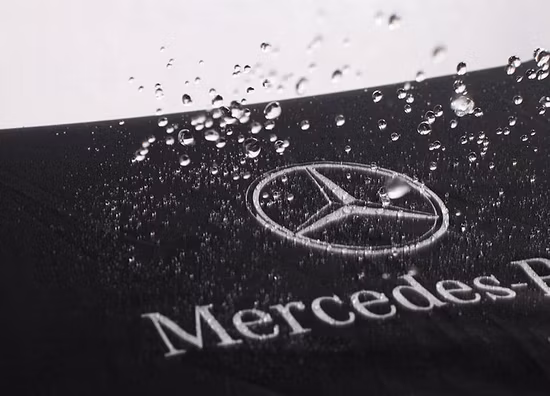 China Factory Rain Sun Viajes al aire libre Volkswagen Land Rover Benz BMW Publicidad automática completa 3 Paraguas plegable para automóvil